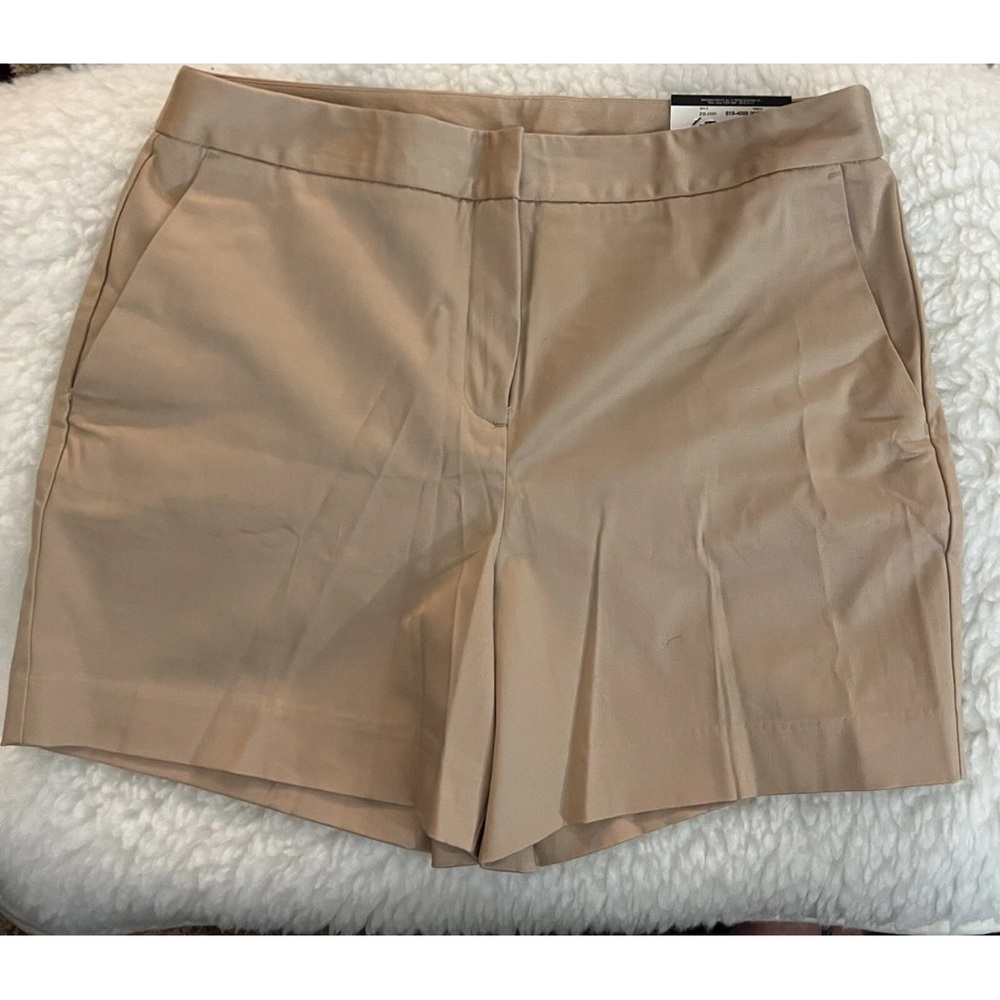 Worthington Women’s Size 10 Natural Tan Beige Tailored Bermuda Shorts NEW TAGS